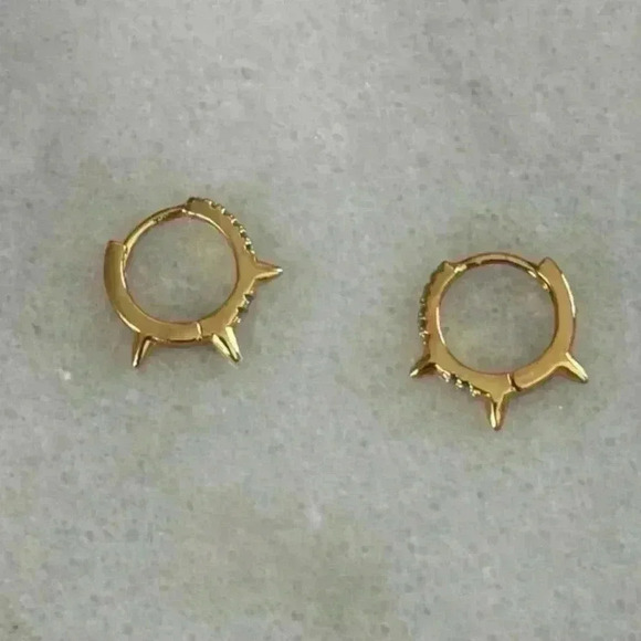Gold Turquoise Crystal Pave Spike Huggie Hoop Earrings
Brand New - Picture 2 of 4